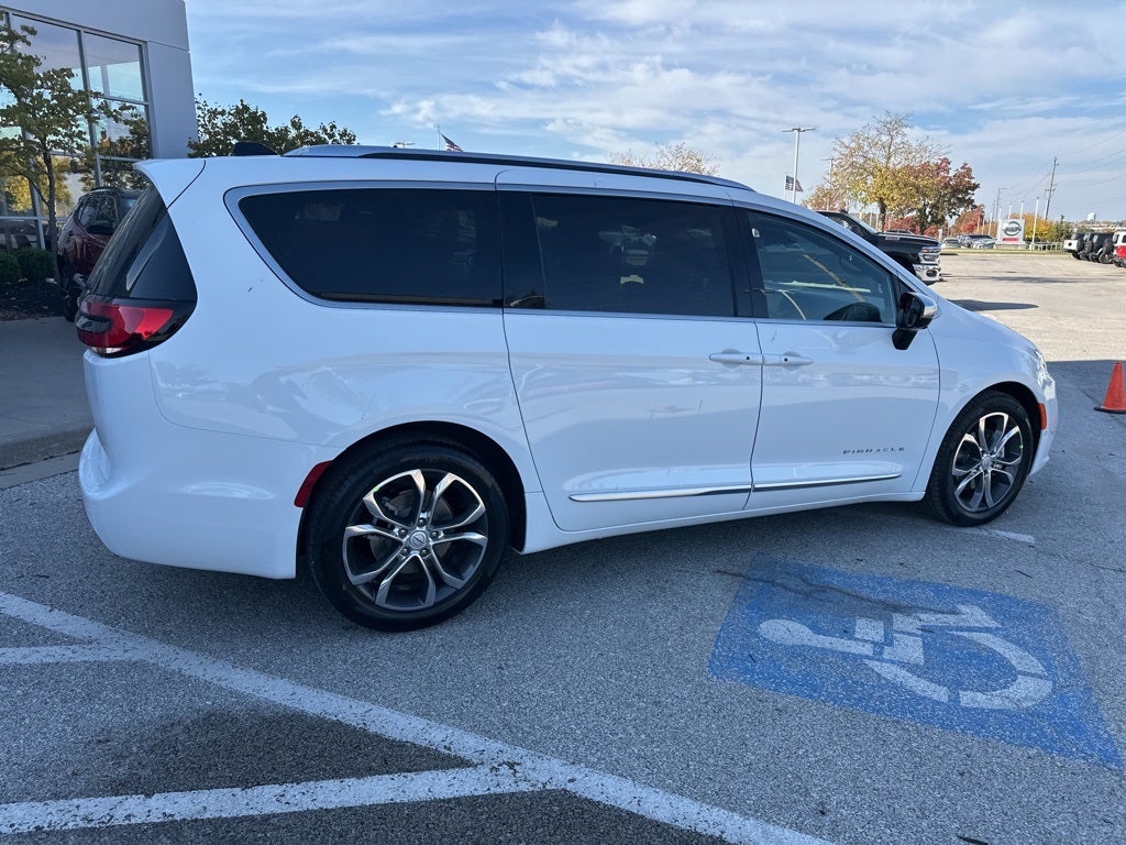2026 Chrysler Pacifica Pinnacle