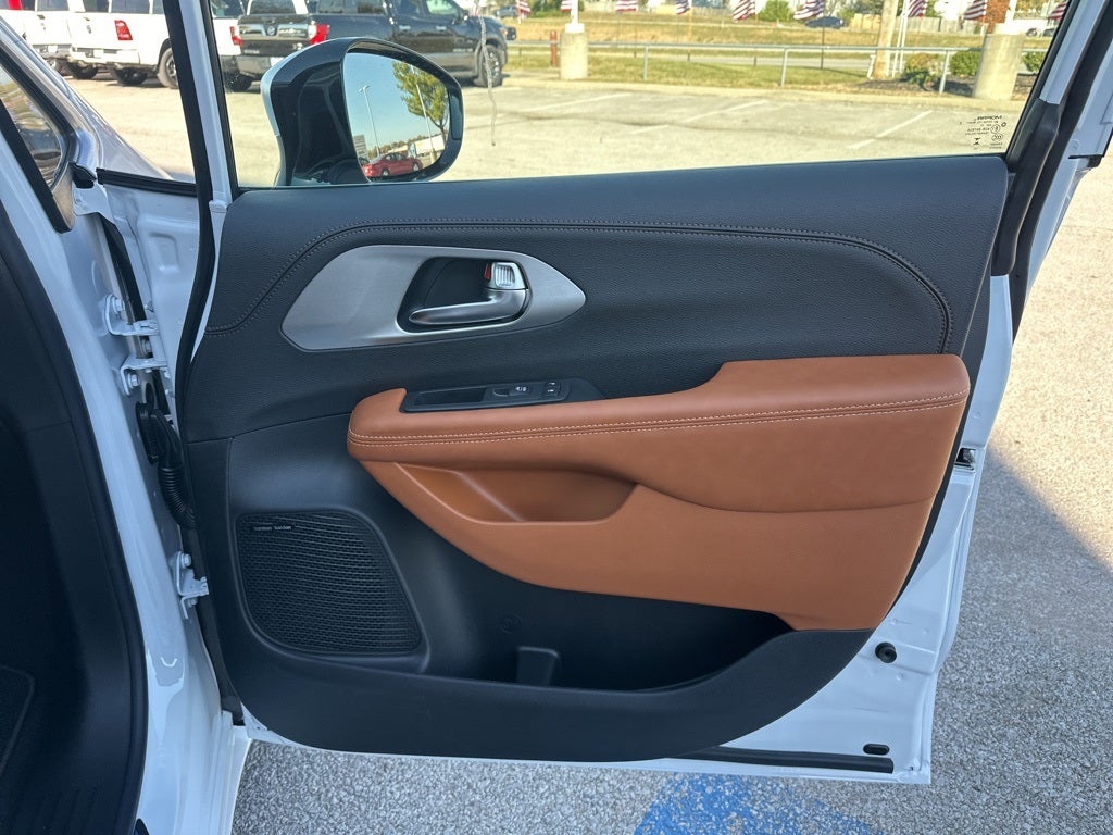 2026 Chrysler Pacifica Pinnacle
