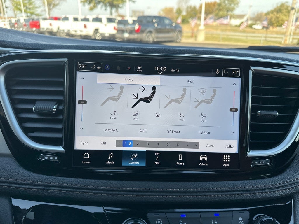 2026 Chrysler Pacifica Pinnacle