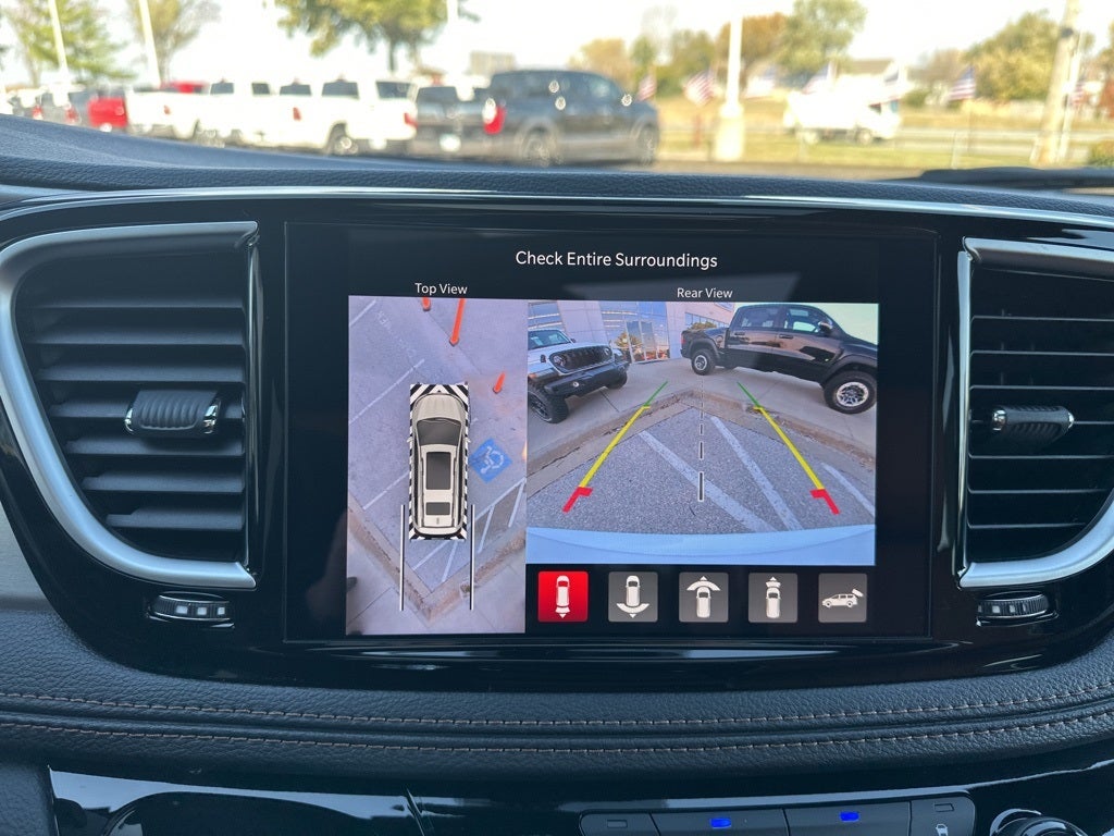 2026 Chrysler Pacifica Pinnacle