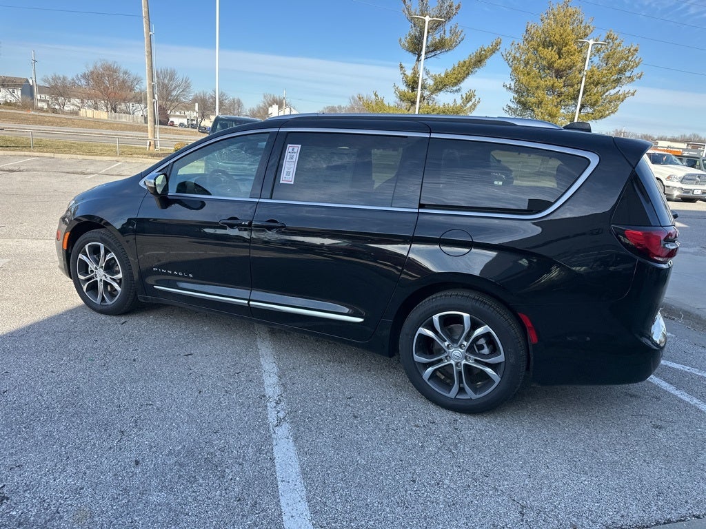 2026 Chrysler Pacifica Pinnacle
