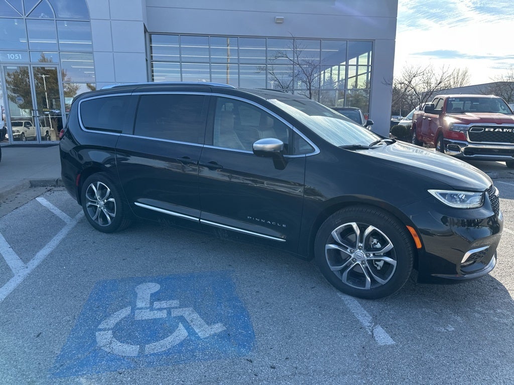 2026 Chrysler Pacifica Pinnacle