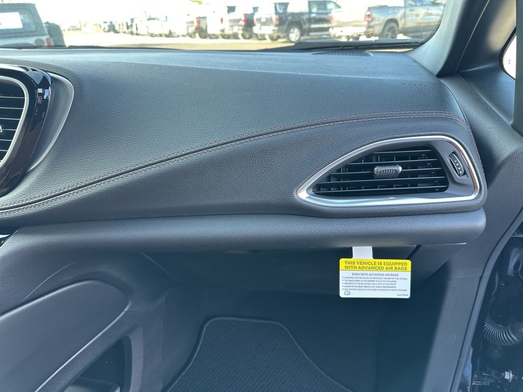 2026 Chrysler Pacifica Pinnacle