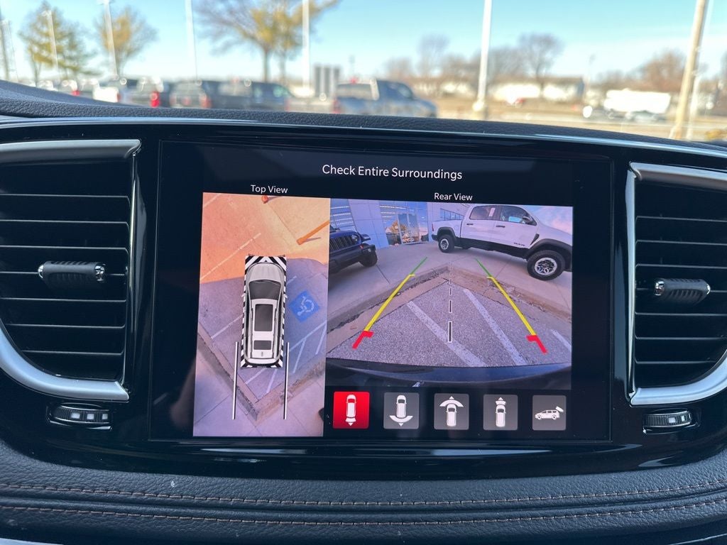 2026 Chrysler Pacifica Pinnacle