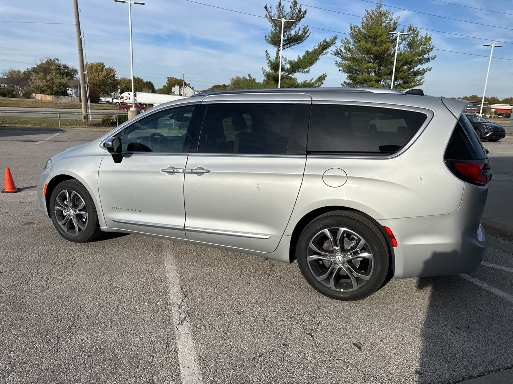2026 Chrysler Pacifica Pinnacle