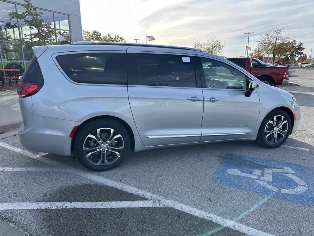 2026 Chrysler Pacifica Pinnacle