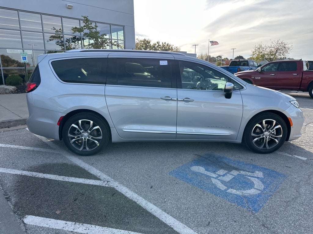 2026 Chrysler Pacifica Pinnacle