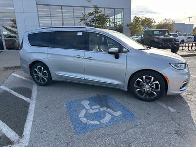2026 Chrysler Pacifica Pinnacle
