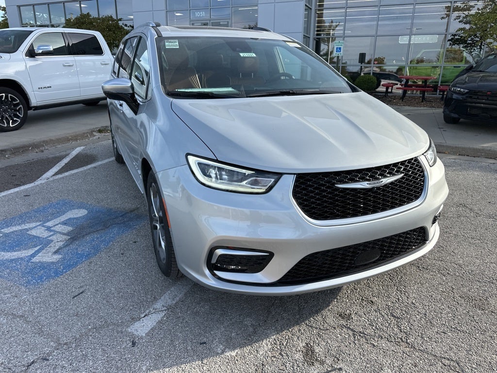 2026 Chrysler Pacifica Pinnacle