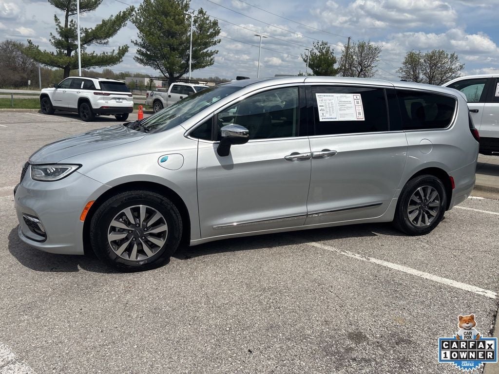 2023 Chrysler Pacifica Hybrid Limited