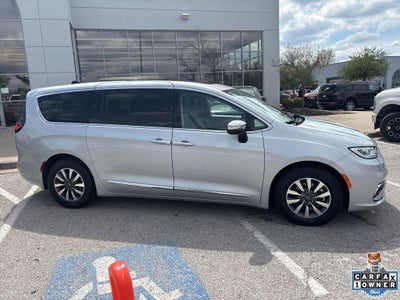 2023 Chrysler Pacifica Hybrid Limited