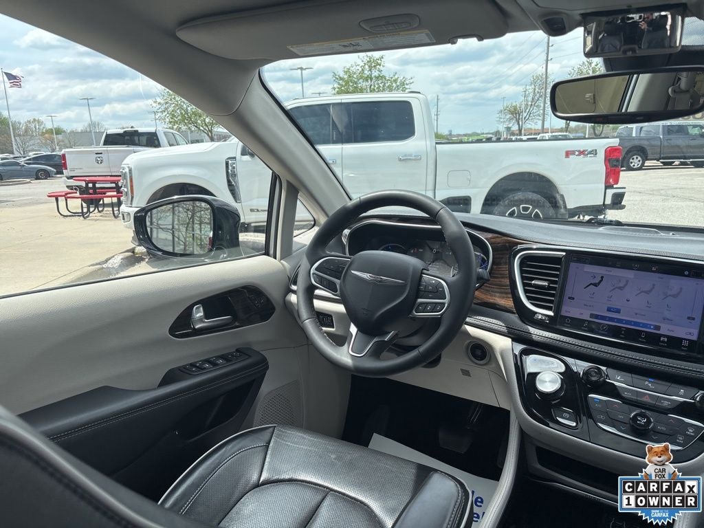 2023 Chrysler Pacifica Hybrid Limited