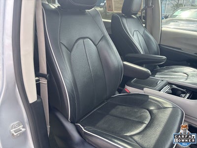 2023 Chrysler Pacifica Hybrid Limited