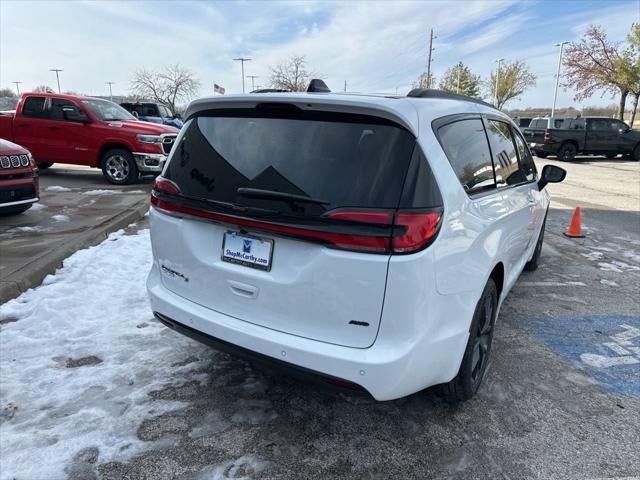 2026 Chrysler Pacifica PACIFICA SELECT AWD