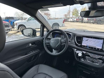 2026 Chrysler Pacifica PACIFICA SELECT AWD