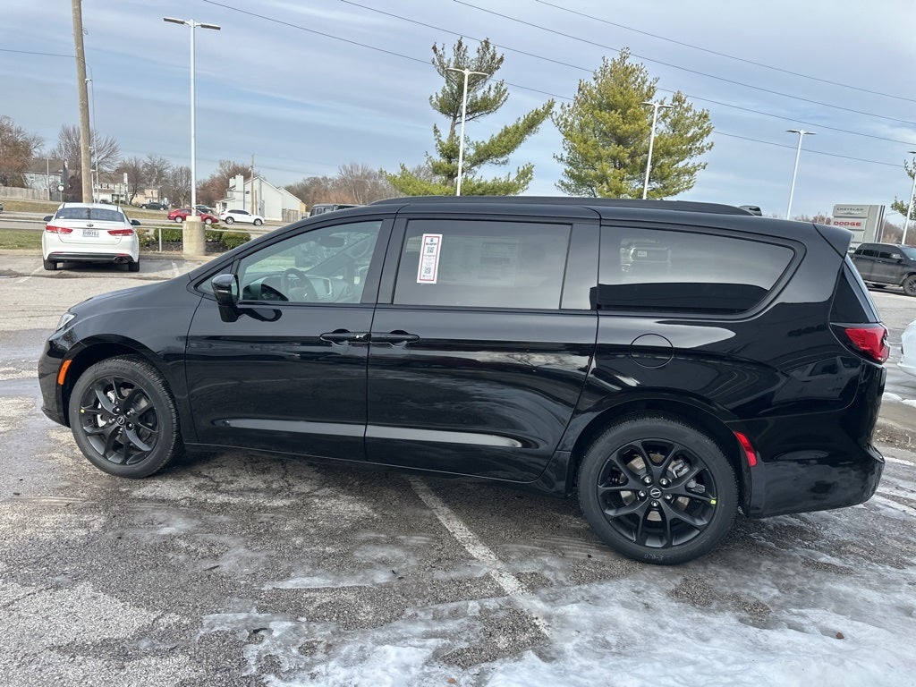 2026 Chrysler Pacifica Limited