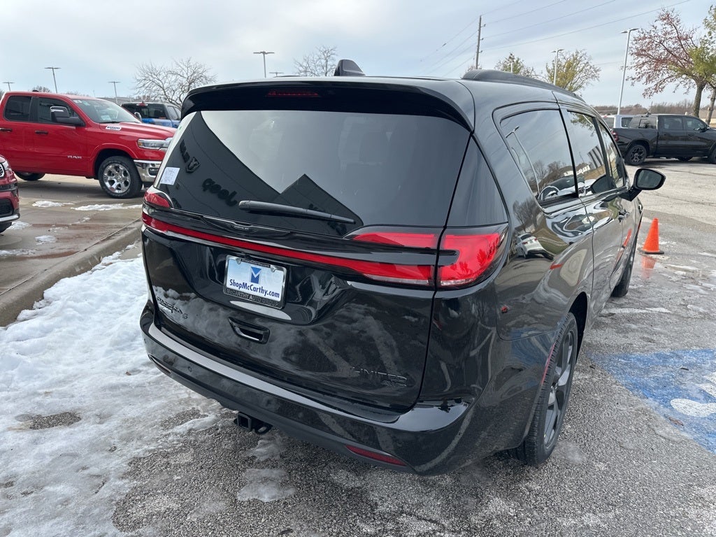 2026 Chrysler Pacifica Limited