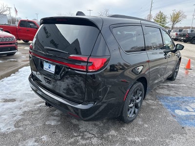 2026 Chrysler Pacifica Limited