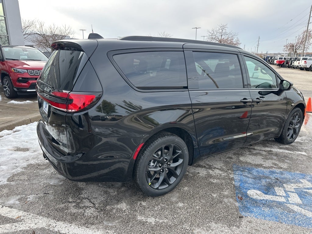 2026 Chrysler Pacifica Limited