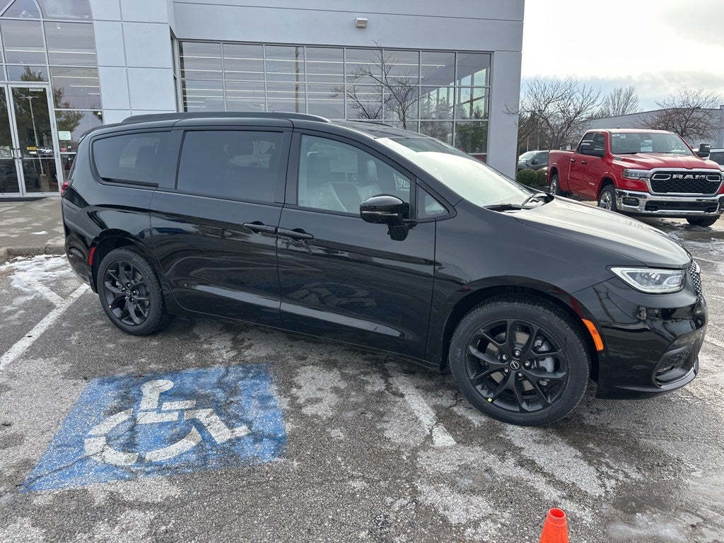 2026 Chrysler Pacifica Limited