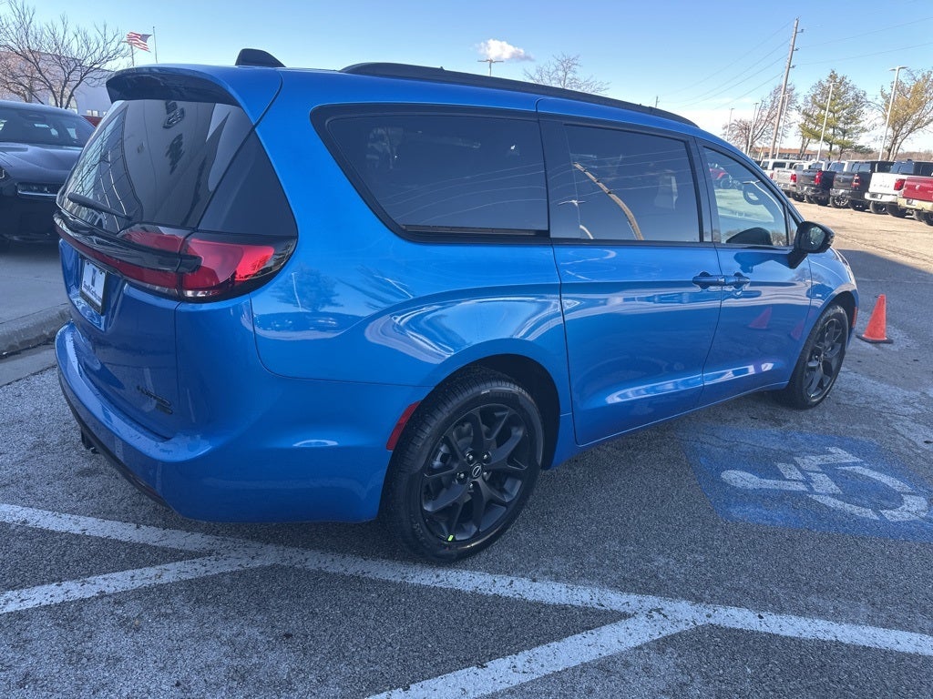 2026 Chrysler Pacifica Limited