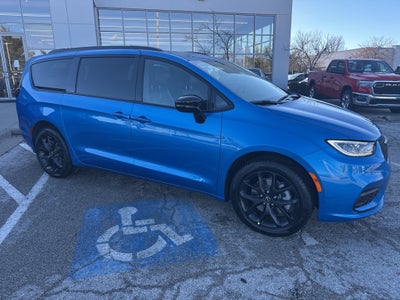 2026 Chrysler Pacifica Limited