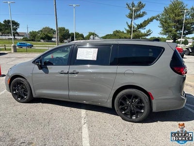 2025 Chrysler Pacifica Limited AWD