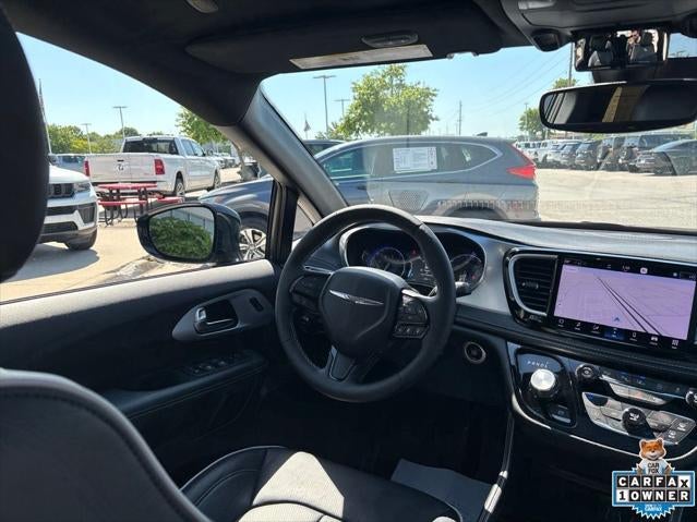 2025 Chrysler Pacifica Limited AWD