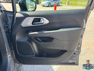 2025 Chrysler Pacifica Limited AWD