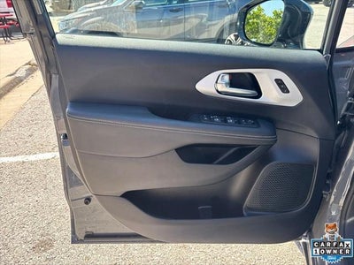 2025 Chrysler Pacifica Limited AWD
