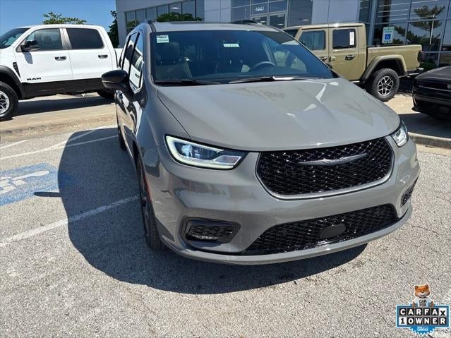2025 Chrysler Pacifica Limited AWD