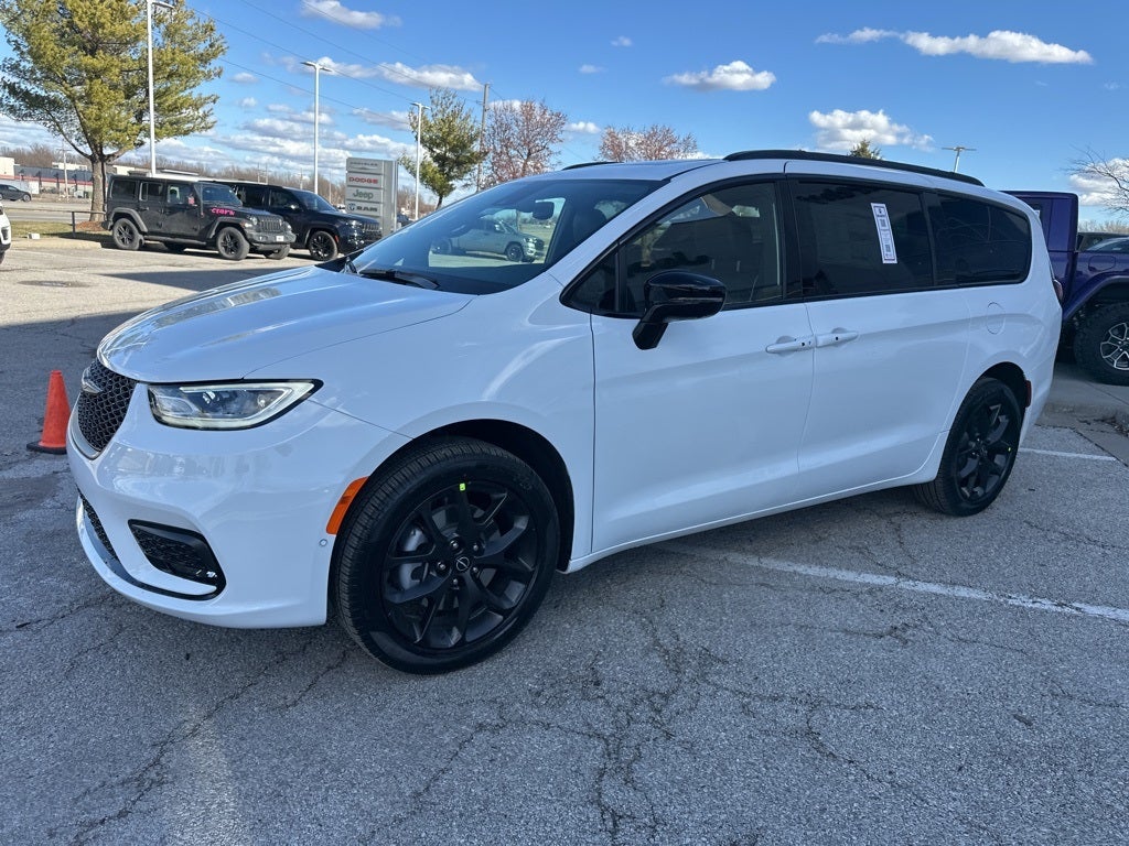 2026 Chrysler Pacifica Limited