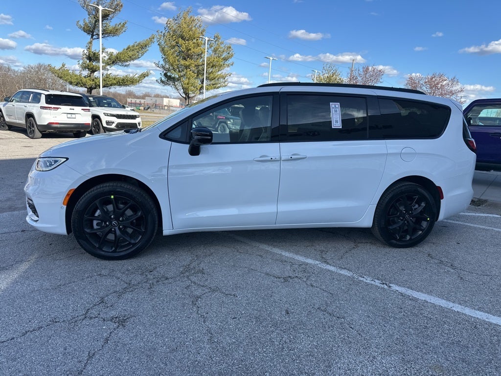 2026 Chrysler Pacifica Limited