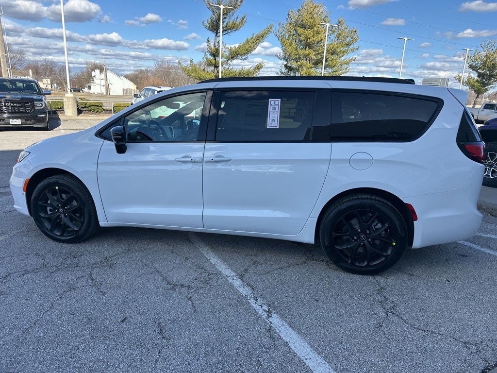 2026 Chrysler Pacifica Limited