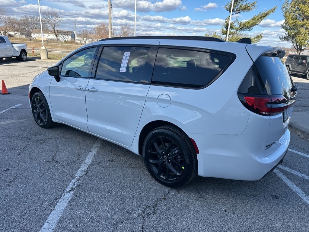 2026 Chrysler Pacifica Limited