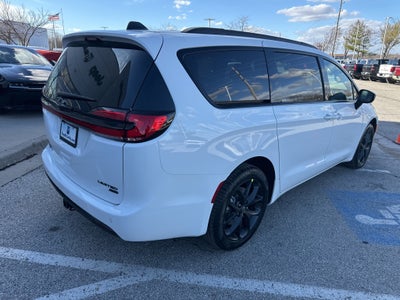 2026 Chrysler Pacifica Limited