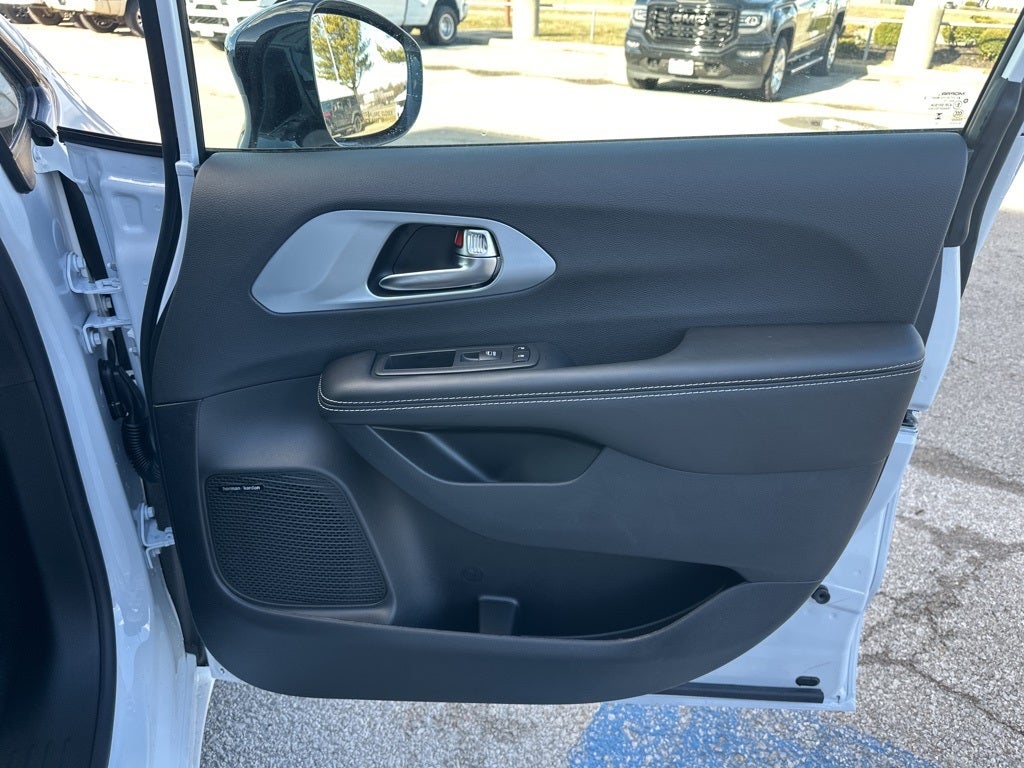 2026 Chrysler Pacifica Limited