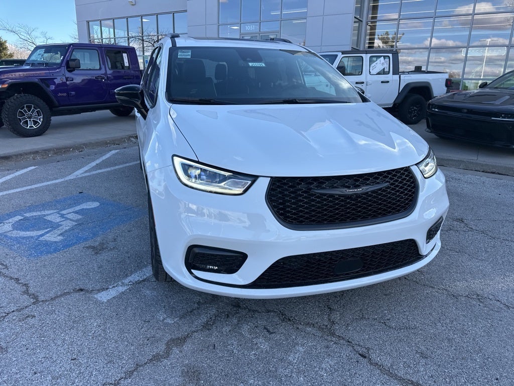 2026 Chrysler Pacifica Limited