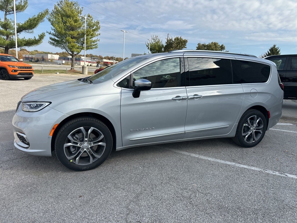 2026 Chrysler Pacifica Pinnacle