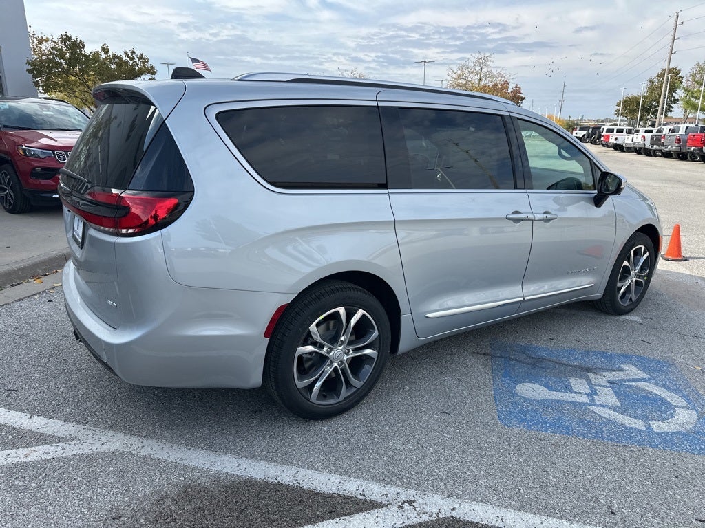 2026 Chrysler Pacifica Pinnacle