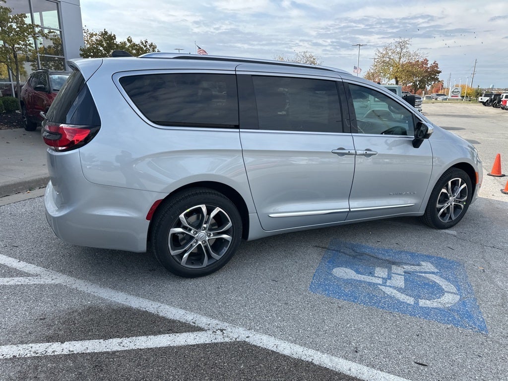2026 Chrysler Pacifica Pinnacle