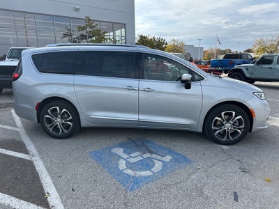 2026 Chrysler Pacifica Pinnacle