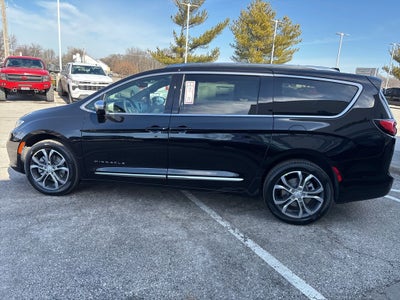 2026 Chrysler Pacifica Pinnacle