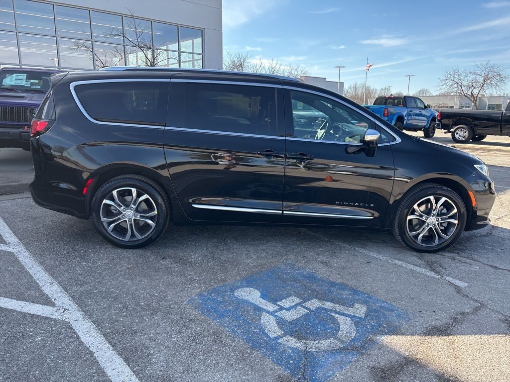 2026 Chrysler Pacifica Pinnacle