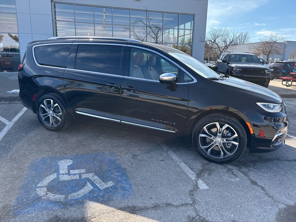 2026 Chrysler Pacifica Pinnacle