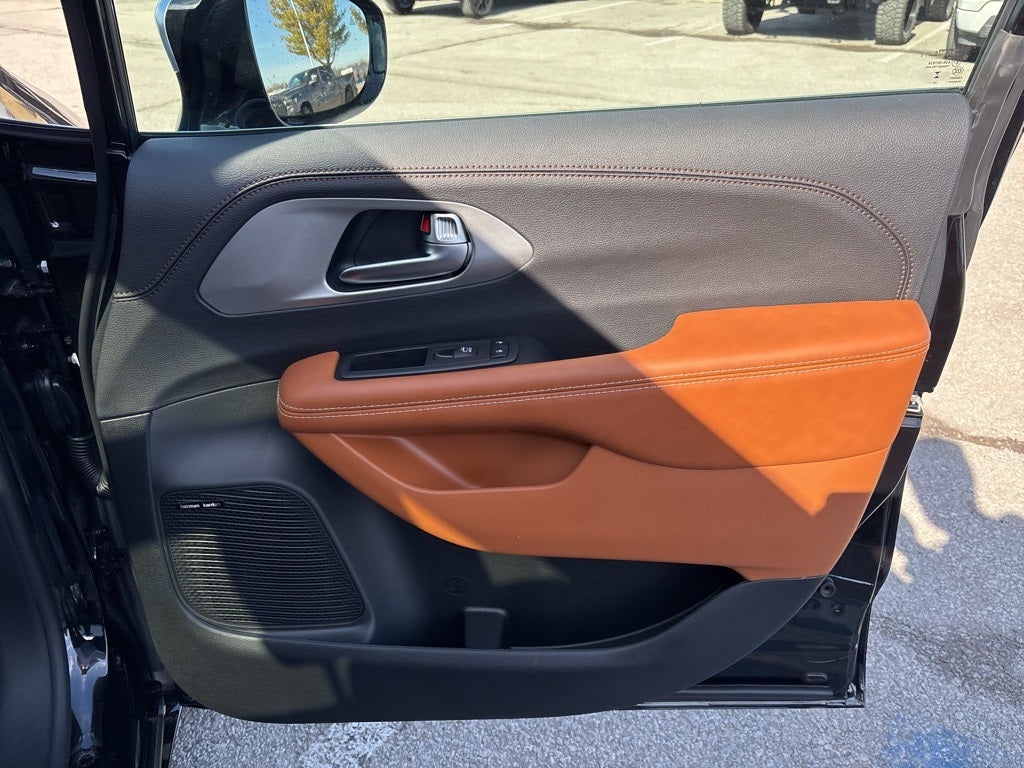 2026 Chrysler Pacifica Pinnacle