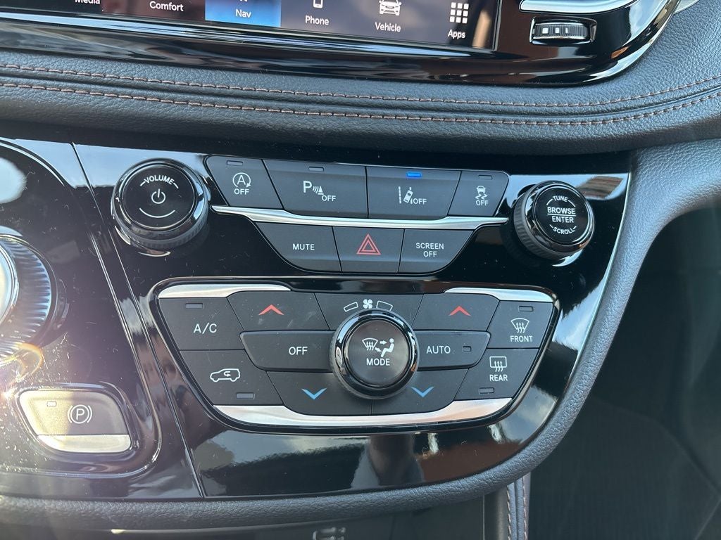 2026 Chrysler Pacifica Pinnacle