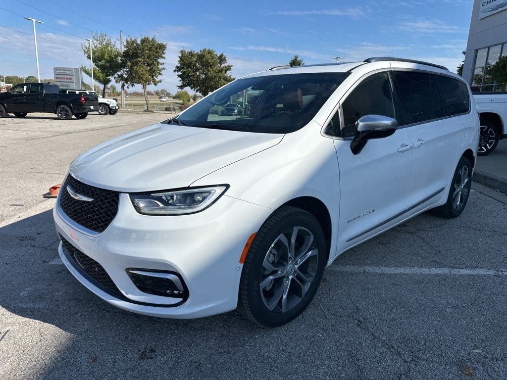 2026 Chrysler Pacifica Pinnacle