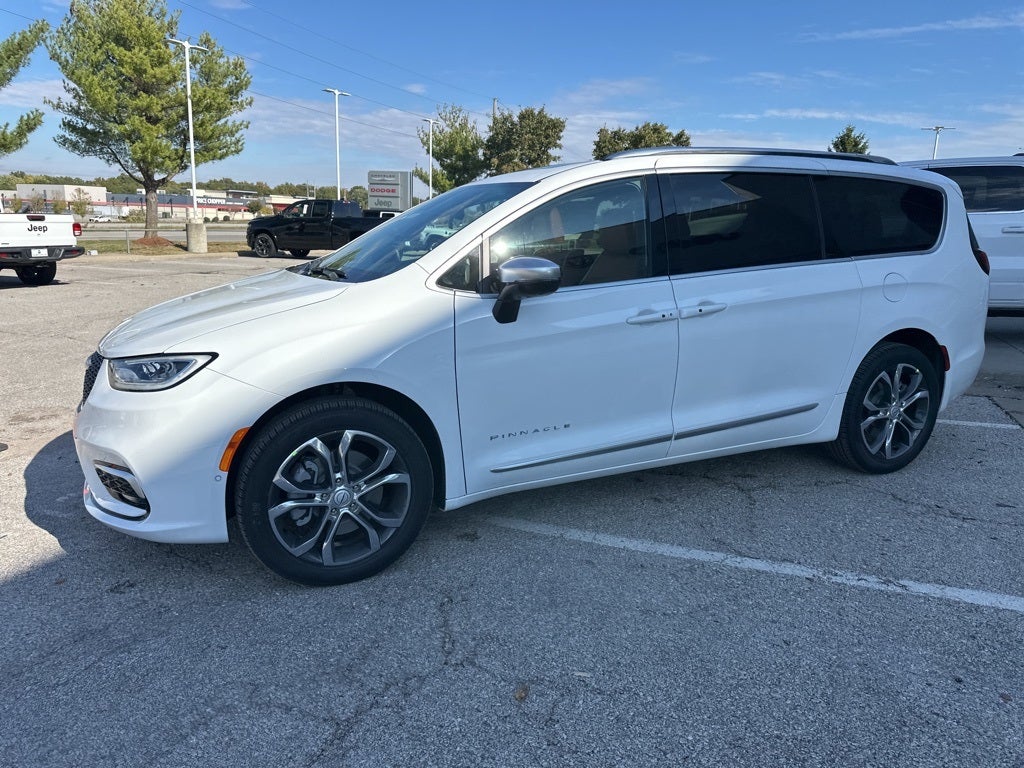 2026 Chrysler Pacifica Pinnacle