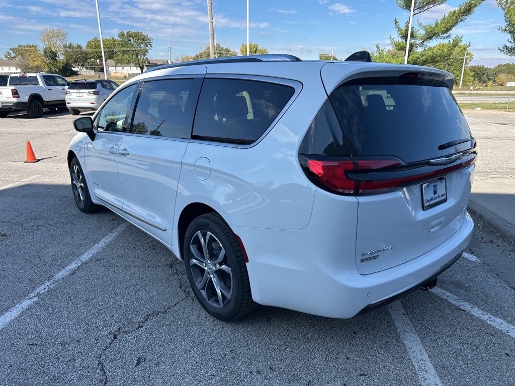 2026 Chrysler Pacifica Pinnacle